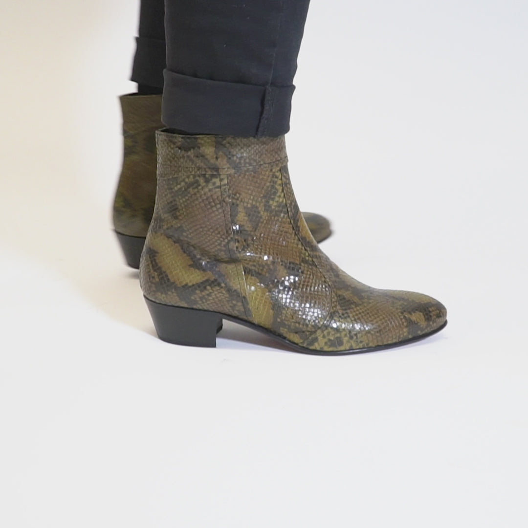 Club Cubano EMMANUEL Mens Snakeprint Leather Cuban Heel Boots Musgo